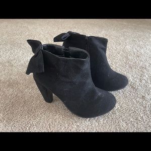 Rue 21 women’s booties